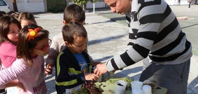 El Ayuntamiento de Almuñécar pone en marcha un programa de concienciación medioambiental dirigido a los alumnos de Primaria