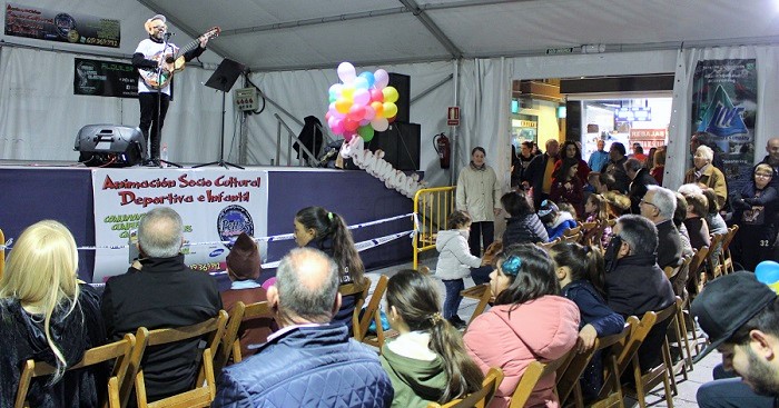 El pregón musical del artista motrileño Diego Domínguez llena el Carnaval de risas y buen ambiente.jpg