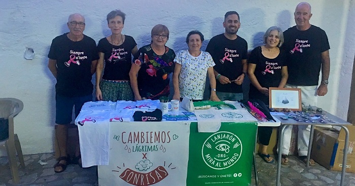 Cáñar celebra el III Mercado Solidario a favor de la investigación contra el cáncer que se desarrolla en la UGR.jpg