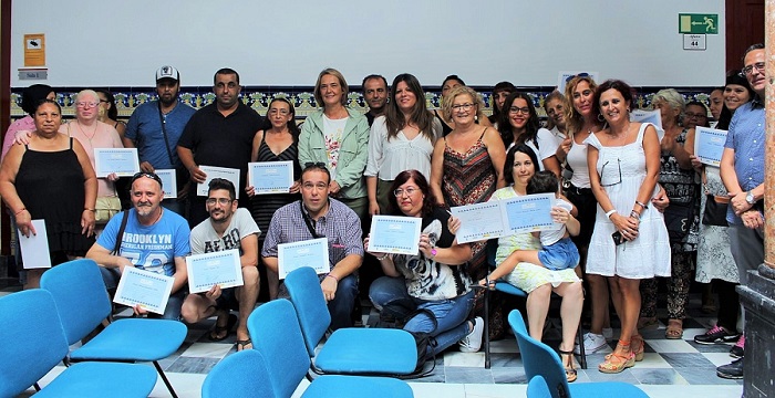 Motril entrega los diplomas a los alumnos del taller de 'Cocina Saludable'