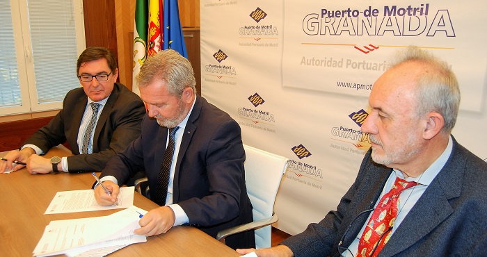 Nuevo acuerdo entre el Puerto de Motril y la UGR para la defensa y protección del medioambiente.jpg