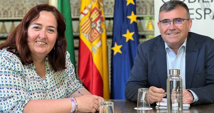 La alcaldesa de Albuñol se reúne con el subdelegado del Gobierno y el presidente de la Diputación